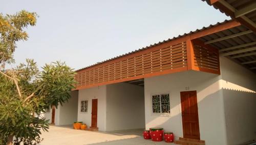 WISET SABAI RESORT in Ang Thong