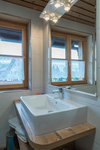 Ferienwohnungen Bach Gotthard - image 11