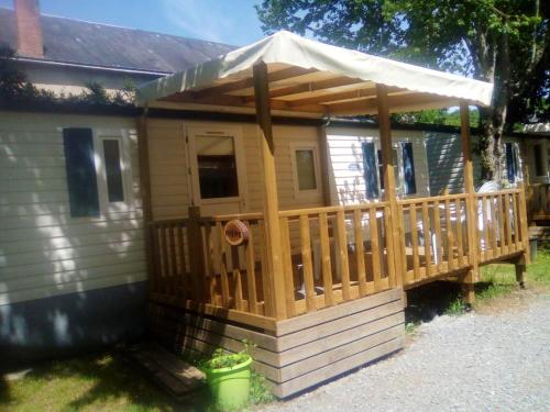 Propriete de 3 chambres avec piscine privee jardin clos et wifi a Argenton sur Creuse gîte à louer Cuzion