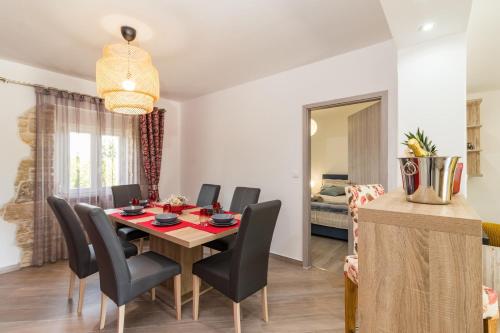 House Imela in บาร์บัน