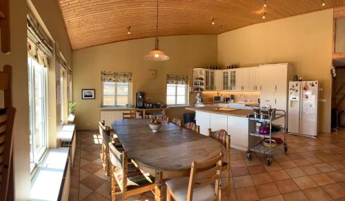 Konyha, Hvammur 2 Guesthouse Red House in Saudarkrokur