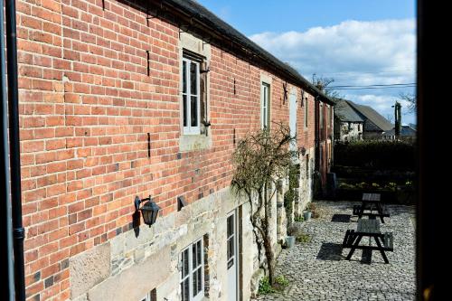 Knockerdown Cottages