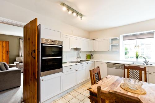Knockerdown Cottages, Ashbourne (photo 6)