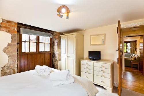 Knockerdown Cottages, Ashbourne (photo 7)