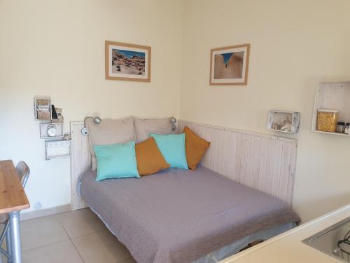 . Guy Family Guestroom's