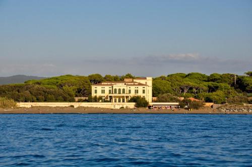 Luxury apartment inside beachfront villa