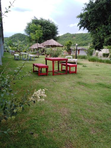 Ratchaburi บ้านไม้หอมบูติค สวนผึ้ง 3-Star Hotel room