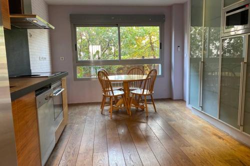 Valdevebas chalet con piscina en Madrid centro WIFI gratis