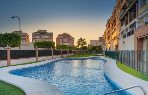  Apartamento 2 dormitorios en la mejor zona de Roquetas in Roquetas de Mar