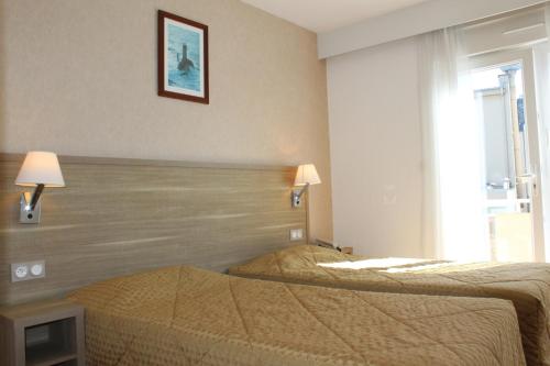 Chambre triple, douche