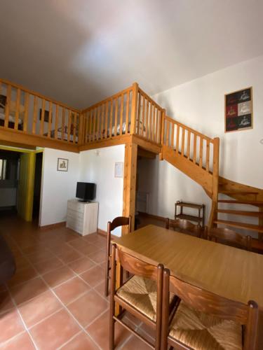Apartment ( 6 Adults)