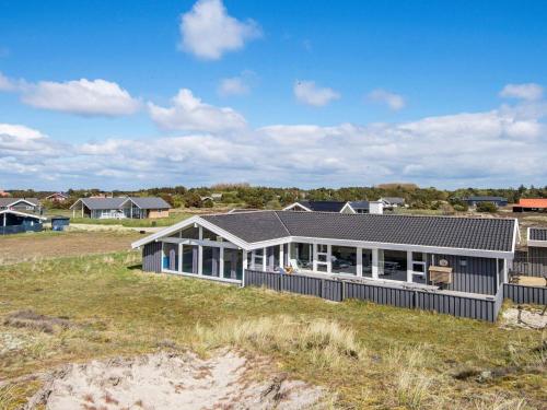 12 person holiday home in Fan