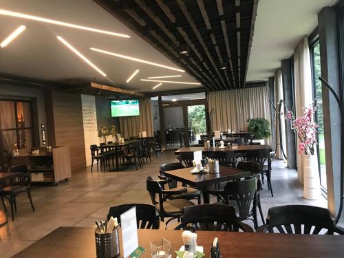 Ресторант, Restaurace a Penzion U Klasku in Povel
