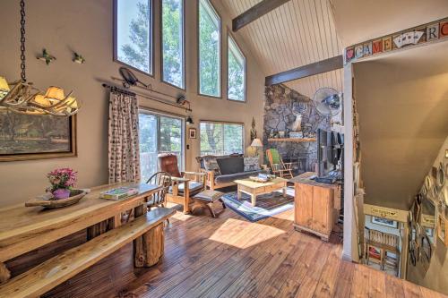 Family Cabin with Game Room Near Hiking and Skiing!