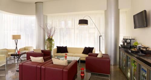 Park Plaza Leeds - image 8