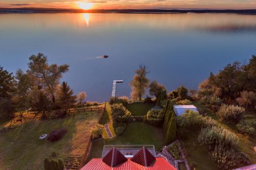 . Ferienhaus Malgosia direkt am See