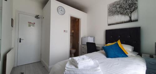 1 double bed