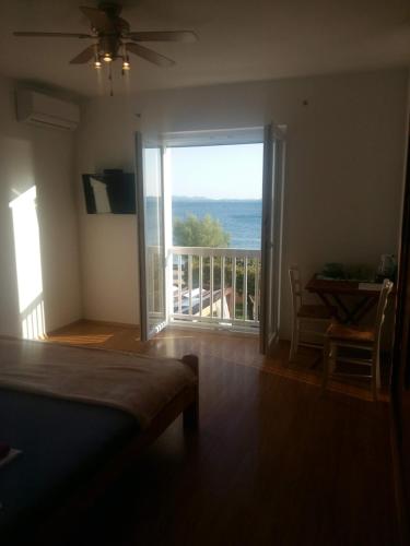 Guesthouse Lisica - image 3