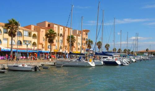 Les Arènes - Port Leucate - Une chambre - Terrasse - Proche Commerces - Tout confort, Leucate (foto 6)