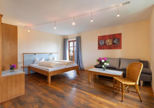 4 twin beds