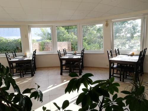 維元德拉住宿加早餐旅館 (Vijuandra) in 扎拉賽