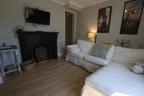 Errismore House - image 6
