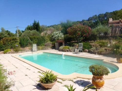 Studio avec piscine partagee jardin clos et wifi a Pierrefeu du Var - Location saisonnière - Pierrefeu-du-Var