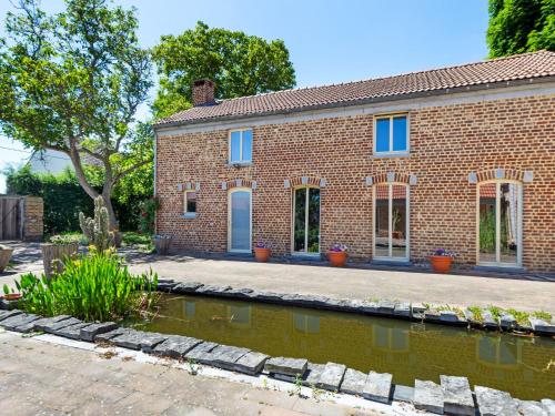 Charming Holiday Home in Geetbets with Terrace