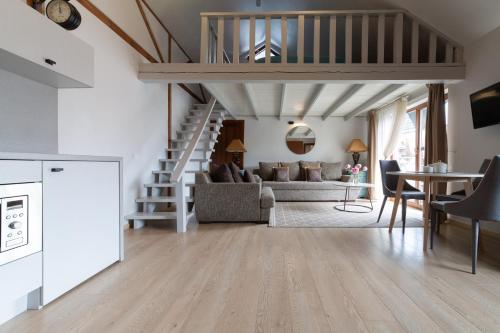 Studio - Duplex image 5