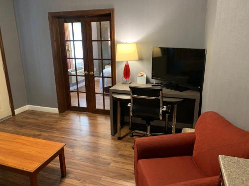 Super 8 by Wyndham Sturbridge Super 8 by Wyndham Sturbridge