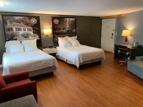 Super 8 by Wyndham Sturbridge Super 8 by Wyndham Sturbridge