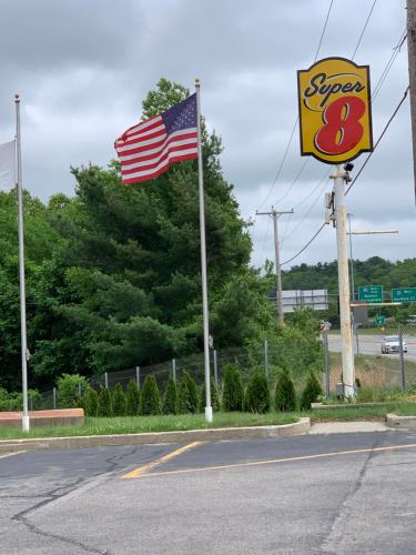 Super 8 by Wyndham Sturbridge Super 8 by Wyndham Sturbridge