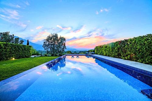 Cretan Mansion with Heated Swimming Pool