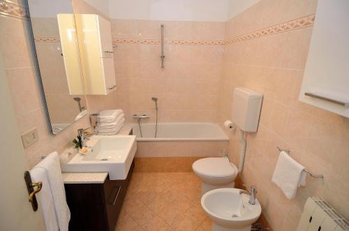 Da Bruno Homes, Venice (photo 9)