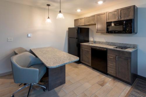 Konyha, GrandStay Hotel & Suites Rock Valley in Rock Valley