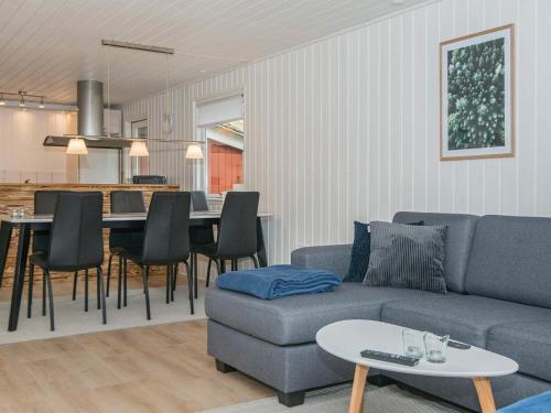 6 person holiday home in R m in Bolilmark