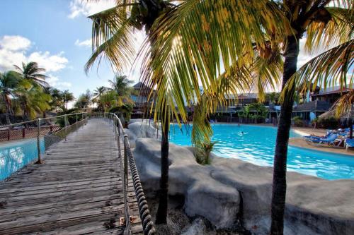 Les Pieds dans l'Eau - Vue Mer & Piscine #Evasion Caraïbes 2