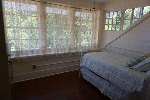 Renovated 1928 bungalow on a former asylum campus