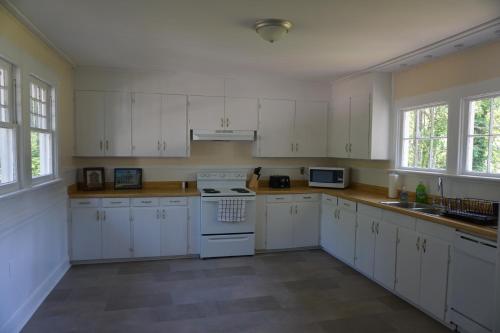 Renovated 1928 bungalow on a former asylum campus