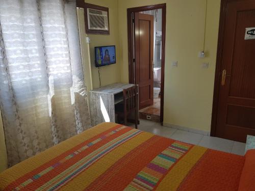 Double Room with Private Bathroom image 10