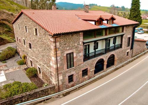  Apartamentos Santa Lucia, Pension in Cabezón de la Sal bei Villanueva de la Peña