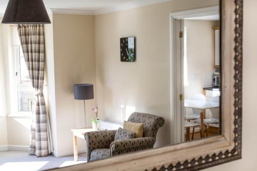 Dicksonfield Apartment - image 6