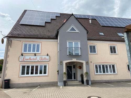 Landhotel Müller im Donautal - Accommodation - Tapfheim