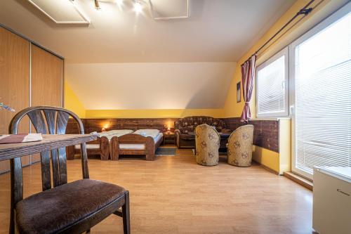 Penzión & Bar NATALI (Penzion & Bar NATALI) in สตารีสโมโคแวค