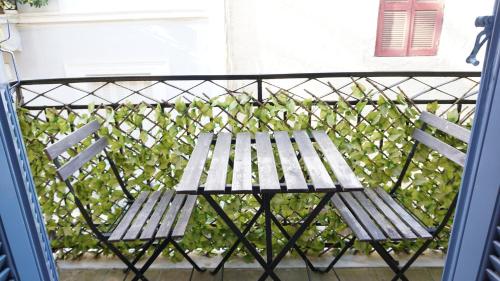 Athenian House in Plaka - 4 Bdrm Villa - 10 adults - image 3