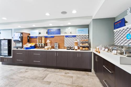 Holiday Inn Express Hopewell - Fort Lee Area, an IHG Hotel