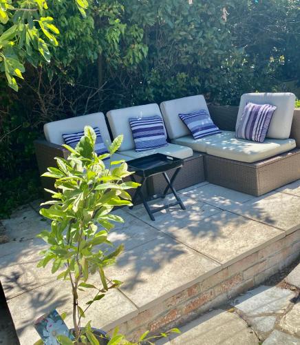 Monmouth House Apartments, Lyme Regis Old Town, dog friendly 4