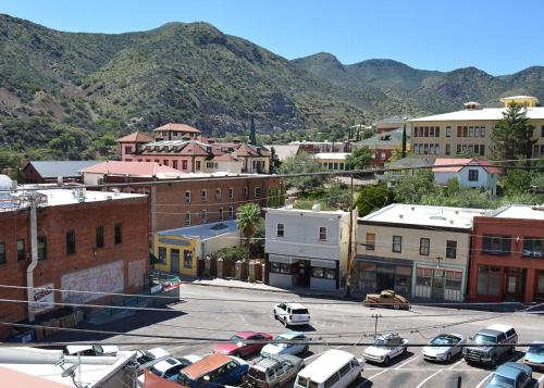 Eldorado Suites Hotel - image 13