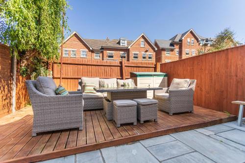 3 bed Newly refurbished house, 5 mins from sandbanks beach