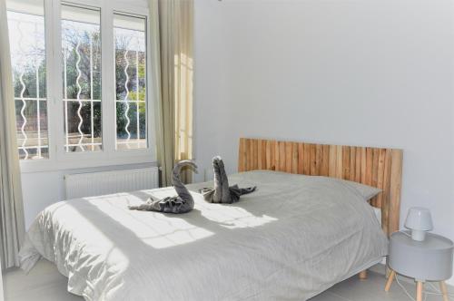 Holiday in Arles: Appartement prive dans notre villa avec piscine et jardin communs